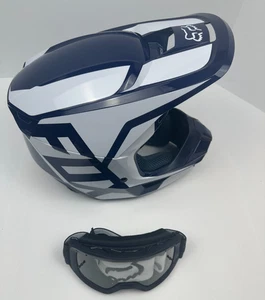 Fox Racing Youth V1 Helmet MVRS NiB YM 49-50 Motocross/Dirt Bike/Mountain Bike - Picture 1 of 6