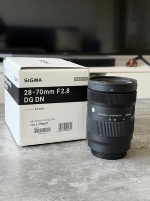 Sigma Contemporary 28-70mm f/2.8 DG DN L-Mount - image 1 of 4