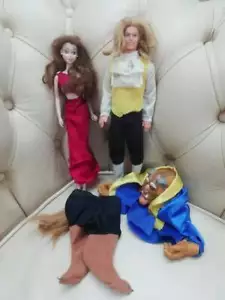 Lotto La Bella e la bestia Disney vintage 90 doll - Foto 1 di 1