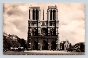 CPA Façade de Notre Dame de Paris Cathédrale - Autobus Real Photo Postcard 1949 - Picture 1 of 2