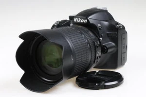 Nikon D3200 con AF-S DX 18-105mm f/3,5-5,6 VR - SNr: 693416 - Foto 1 di 5