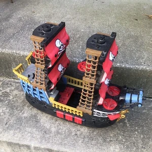 Fisher Price 2006 Mattel Imaginext Black/Red Pirate Ship *Rare* Crossbone Sails - Picture 1 of 10