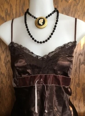 Camiseta sin mangas de encaje con correa de terciopelo Y2K satinada hada oscura caprichosa talla L Foto 1 de 4