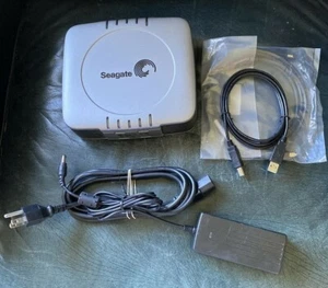Seagate 500GB 9BD84R-560 USB / Firewire EXTERNAL HARD DRIVE - Picture 1 of 2