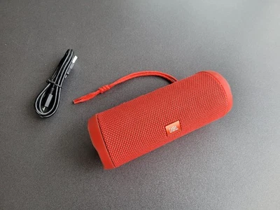 JBL  Flip 4 Rot Bluetoothlautsprecher - neuer Akku - Bild 1 von 4