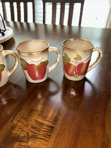 Set of 4, Vintage Red Apple Mug Brown Bamboo Ceramic Pottery - Picture 1 of 7