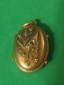 Vintage dreifarbiger Medaillon-Anhänger mit Goldfüllung. 1 1/8" x 7/8" - Bild 1 von 5