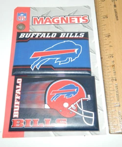 Confezione AS IS sbiadita NFL Buffalo Bills 2 Pack Football Frigo Calamites set vintage - Foto 1 di 9
