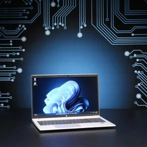HP ProBook 450 G8 // i7-1165G7, GeForce MX450, 16 GB RAM, 256 GB SSD - Bild 1 von 8