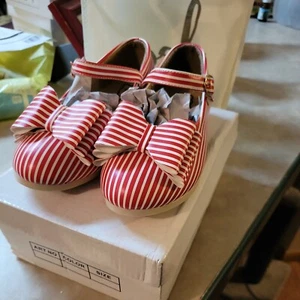 Pipperdoodles By Pip Squeak's Boutique Red & Wht Bow Shoes New Size 34/4- G4 - Picture 1 of 4