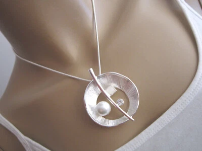 Damen Collier Hals Kette kurz Modekette Modeschmuck Silber Weiß Perle Alu mi3 - Bild 1 von 4