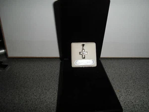Anhänger  Kreuz  925/000 Silber rhodiniert mit 1 Zirkonia - Picture 1 of 1