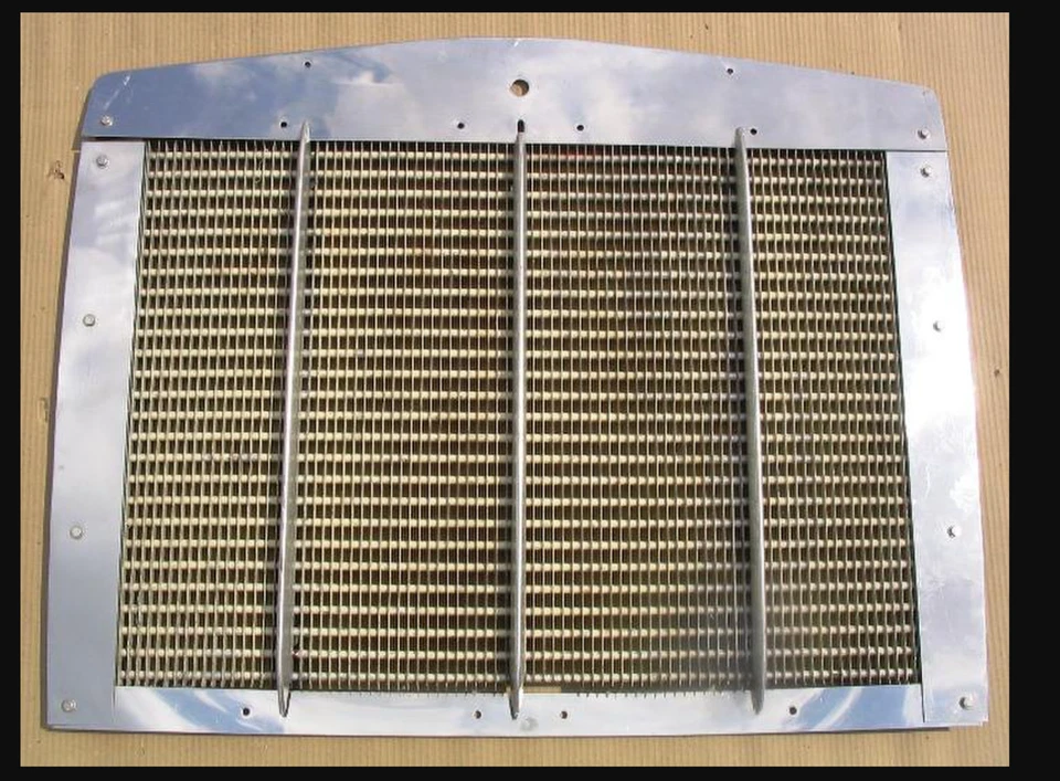 Kenworth T800 Grill Assembly - Imagem 1 de 1