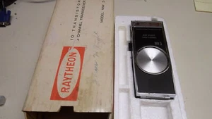 012301 Raytheon MW3 10 Transistor 3 ch Transceiver MW3 Batt area clean - Picture 1 of 5