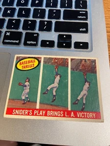 1959 Topps #468. Snider Makes Great Play. EX - Picture 1 of 2