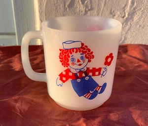 Vintage Raggedy Ann & Andy Milk Glass White Coffee or Drink Mug Cup - Picture 1 of 1
