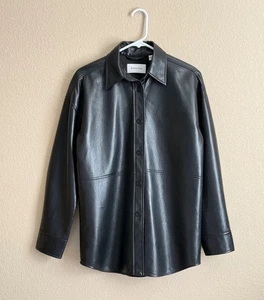 Chaqueta Camisa Aritzia Babaton Cuero Vegano Pelli Gran Tamaño Talla XS Negra - Imagen 1 de 13