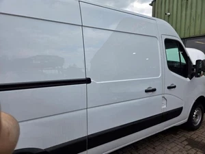 Schiebetür rechts Renault Master III Kasten FV 821004203R P23530870 - Bild 1 von 7