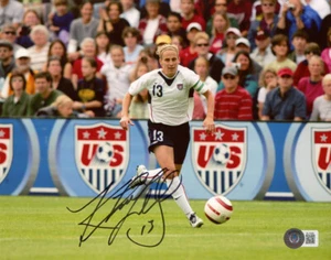 KRISTINE LILLY SIGNED HANDSIGNIERT 8x10 FOTO TEAM USA SOCCER LEGEND BECKETT BAS - Bild 1 von 2