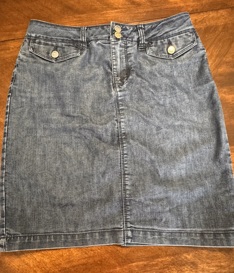 Falda vaquera azul blanca del mercado negro de la Casa Blanca talla 6 Foto 1 de 4