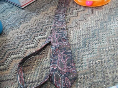 Corbata Hombre Claybrooke Rojo Paisley Diseño  Foto 1 de 2