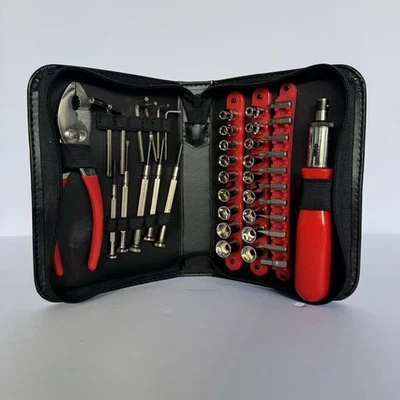 Precision Screwdriver and Tool Set with Carry Case. Master Mechanic - Image 1 of 2