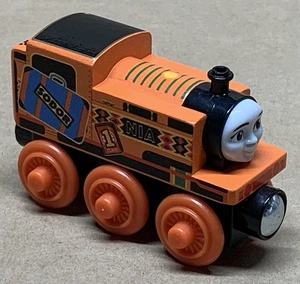 GROSSE WELT NIA - THOMAS & FREUNDE HOLZEISENBAHN - ECHTHOLZ - Bild 1 von 9