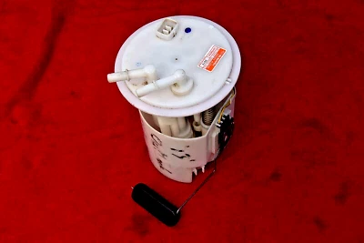 Conjunto de bomba de combustível Subaru Outback 3.6L fabricante de equipamento original 2013-2014. #42021 AJ240 (67J) - Imagem 1 de 2