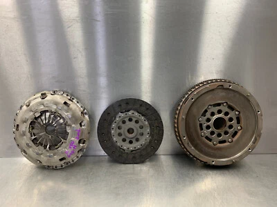 2011 VOLVO V50 S40 C30 C70 2.0 DIESEL 5 CYLINDER DUAL MASS FLYWHEEL & CLUTCH - Image 1 of 4