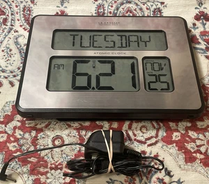 La Crosse Technogy Atomic Digital Clock 513-1419BL-v4 Battery or w/Cord Power - Picture 1 of 8
