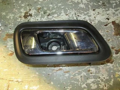 PASSENGER RIGHT REAR INSIDE DOOR HANDLE FITS 15 TAURUS 262680 — 第 1/3 张图片