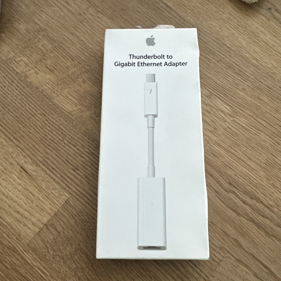 Apple MD463ZM/A Thunderbolt to Gigabit Ethernet Adapter - Image 1 of 1
