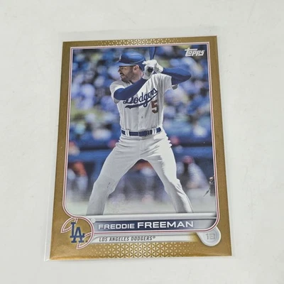 2022 Topps Update Gold Foil Freddie Freeman #US330 Los Angeles Dodgers  - Image 1 of 2