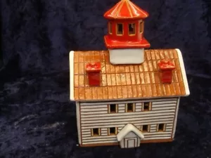 "Casa de arcilla con chimenea ~ 5,75"" x 4"" ~ En muy buena condición ~" - Imagen 1 de 5