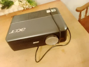 Acer Projector - Picture 1 of 6