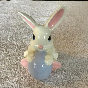 Coniglietto in ceramica bianco rosa blu decorazione pasquale - Foto 1 di 13