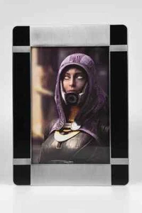 Mass Effect Tali'Zorah nar Rayya foto incorniciata replica ufficiale esaurita NUOVO - Foto 1 di 3