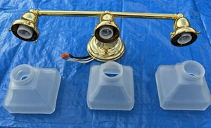 HUDSON LIGHTING 583-PB-226 BATHROOM LIGHTING - Picture 1 of 7