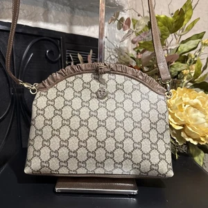 Vintage Gucci Plus PVC Canvas Dome Top Crossbody Handtasche, braun Lederbesatz - Bild 1 von 14