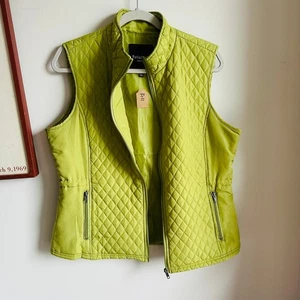 Relativity Outerwear Quilted Green Zip Up Vest Size Large Fall Equestrian Style - Picture 1 of 8