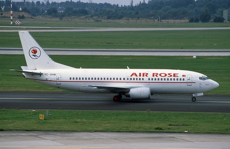 Orig. Aircraftslide / Dia Air Rose Boeing 737-33A TC-GHB - Imagen 1 de 1