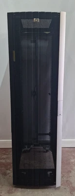 HP 10642 G2 42U Server Rack Cabinet Enclosure With Front + Rear Doors And Sides - Image 1 of 4