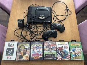 Consola Sega Mega Drive Negra (16 bits) con 2 x mandos y 6 x juegos deportivos - Imagen 1 de 16