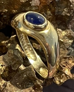 Anillo de lapislázuli azul oro amarillo liso de 10 K talla 7 peso 3,44 g - Imagen 1 de 5