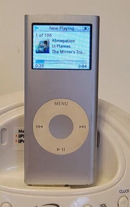 Apple iPod Nano A1199 2GB Silver Player w 106 songs bundle w case tested - Picture 1 of 2