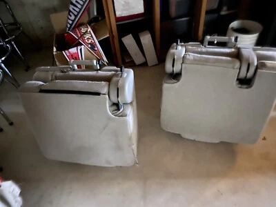 2009 Chevy Tahoe 3rd row seating - Image 1 of 4