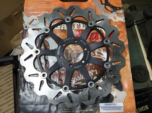 Galfer Wave Disc Brake DF660CW Ducati 851-888 - Picture 1 of 3
