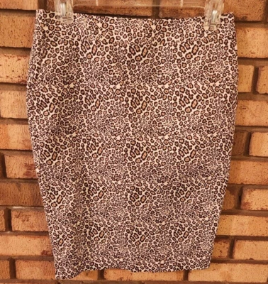 Falda recta Liz Claiborne leopardo talla 4P lápiz estampado animal debajo de la rodilla midi Foto 1 de 4
