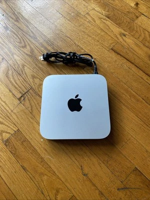 Apple Mac Mini A1347 Catalina 2013 6ram 128rom SSD usado buen estado  Foto 1 de 4
