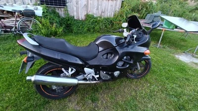 Suzuki GSX 750 F Tüv + AU Neu - Bild 1 von 4